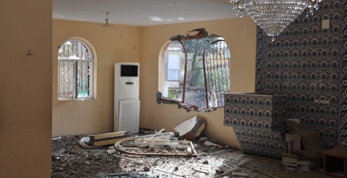 PKK'lılar camiyi harabeye çevirdi