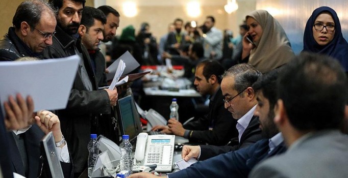 İran'da 'adaylık' krizi