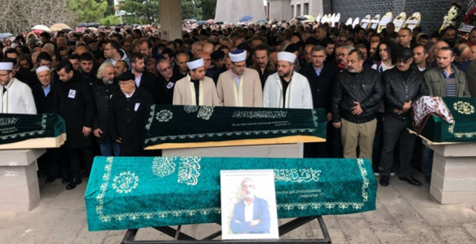 Ünlü söz yazarı Ali Tekintüre son yolcuğuna uğurlandı