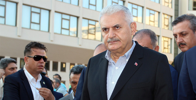 Başbakan Yıldırım'dan Mesut Yılmaz'a taziye ziyareti