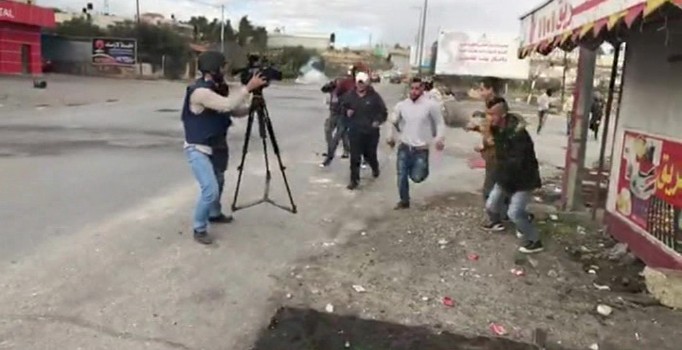 Ramallah’ta İsrail askeri ile Filistinliler arasındaki çatışmalar başladı