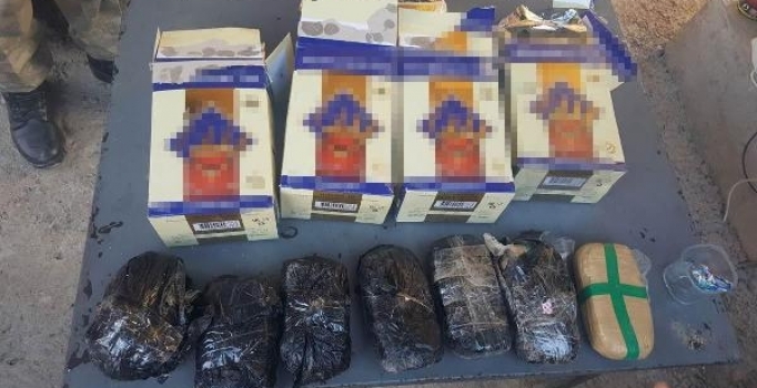 Hakkari'de çay paketleri arasında 3 kilo 283 gram eroin ele geçirildi