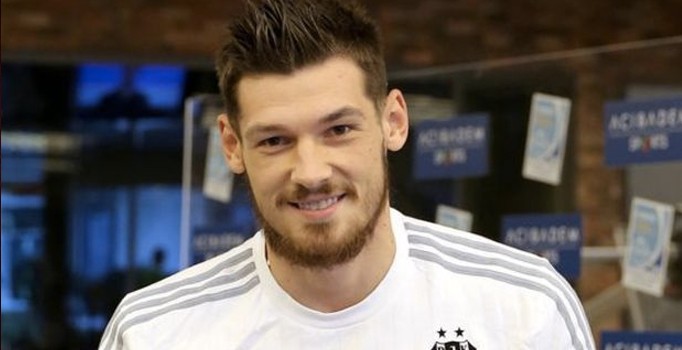 Beşiktaş'ın yeni transferi Denys Boyko sağlık kontrolünden geçti