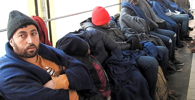 Çeşme'de 51 kaçak yakalandı