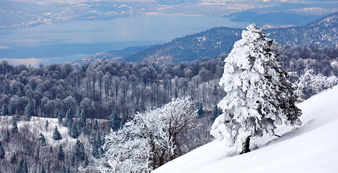Kartepe'de kar kalınlığı 15 santimetreye ulaştı