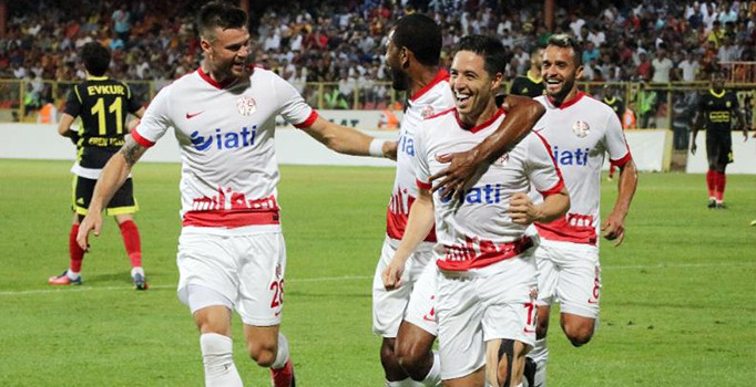 Antalyaspor'da Nasri depremi: Seri A yolcusu