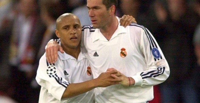 Roberto Carlos, Real Madrid'e geri döndü