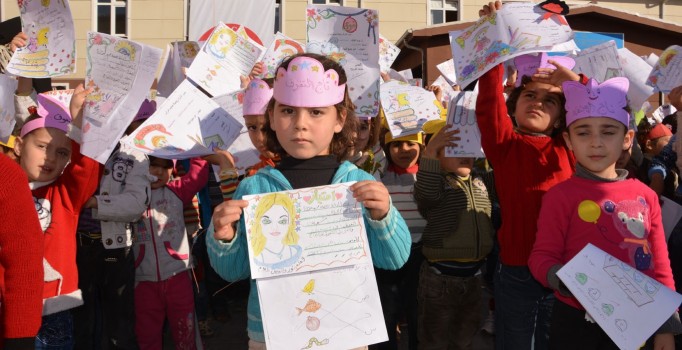 Torunları 15 Temmuz’u anlattı, dedeler ve nineler gözyaşlarını tutamadı