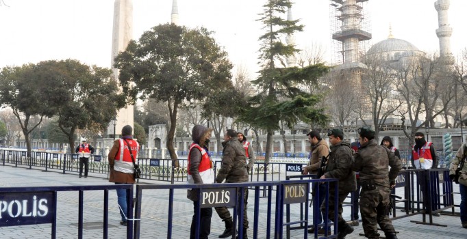 Sultanahmet Meydanı'nda Joe Biden alarmı