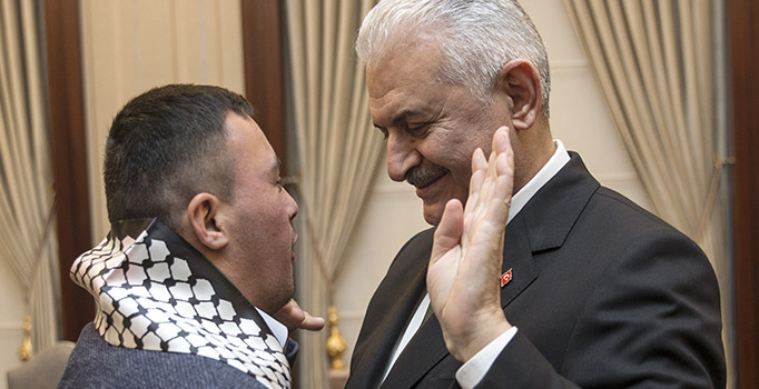 Başbakan Yıldırım down sendromlu Filistinli genci kabul etti