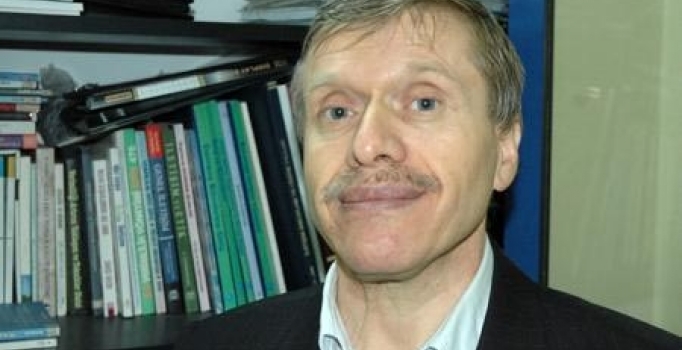 Adil Öksüz'ün profesör arkadaşı kazada öldü