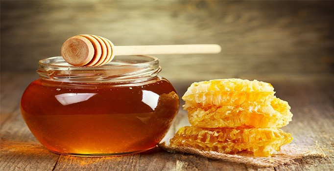 Uzmandan ezber bozan açıklama: Bal çelik kaşıkla yenmeli