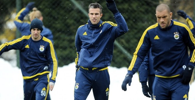 Fenerbahçe’ye Van Persie müjdesi