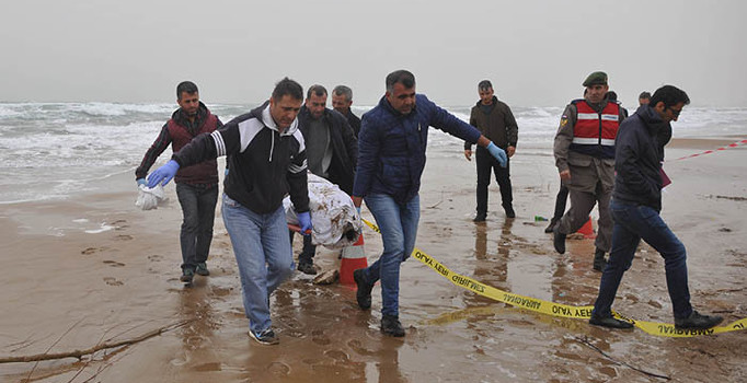 Teknesi alabora olan veteriner hekim cesedi kıyıya vurdu