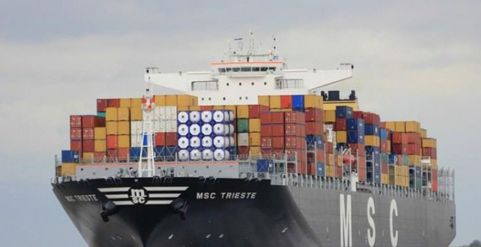 Çanakkale Boğazı'ndan dev tanker geçti