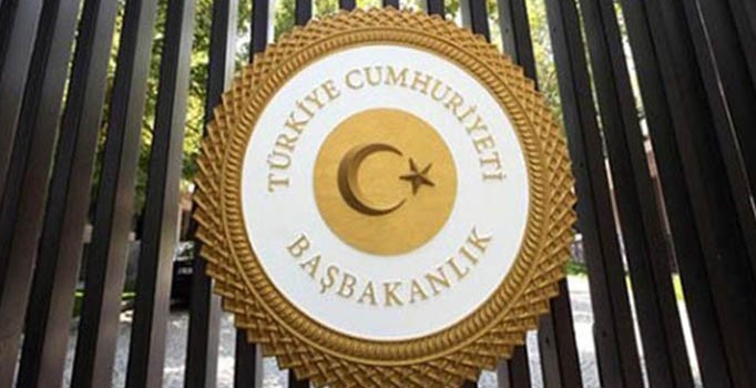 Polis ekipleri Başbakanlık çalışanlarının kimliklerine el koydu - Son dakika haberleri