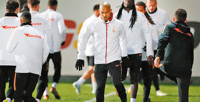 Aslan'da Terim'in mesaisi başlıyor