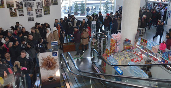 Uludağ'a akın eden tatilciler zor anlar yaşadı