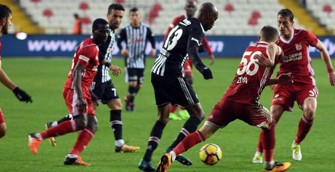 Beşiktaş son dört sezonun en kötüsünü yaşıyor    