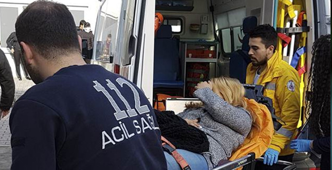 Taksim'de Mısırlı kadının kafasına yorgun mermi isabet etti