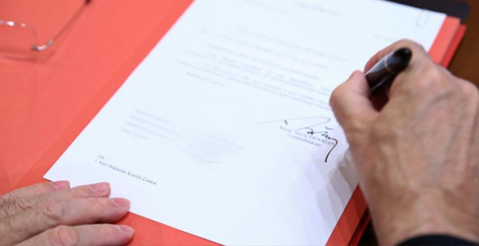 2 yeni KHK yayımlandı! Çok sayıda ihraç var