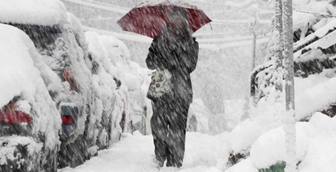 Samsun'da çalışanlara Pazartesi kar tatili | Samsun haber