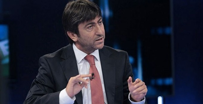 Dilmen: Galatasaray havlu attı