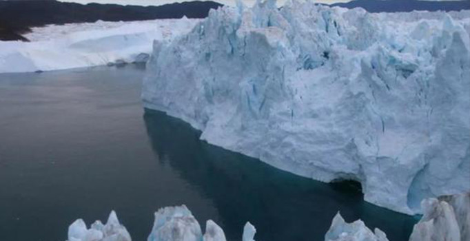 ABD'de buzların erimesiyle tonlarca kimyasal denize salınabilir