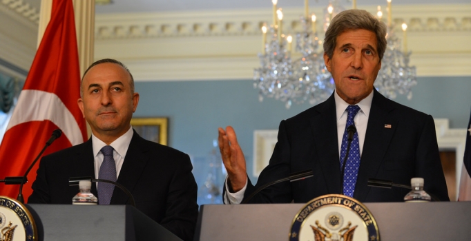 Bakan Çavuşoğlu, ABD Dışişleri Bakanı Kerry ile Suriye'yi görüştü