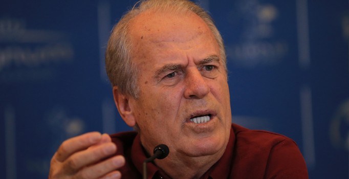 Mustafa Denizli'den Burak Yılmaz açıklaması