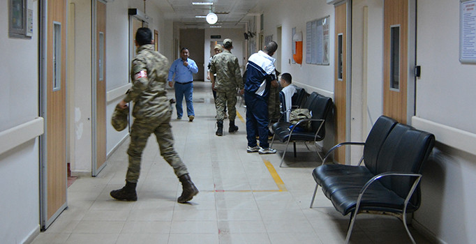 Son dakika! Gaziantep'te kışlada 70 asker yemekten zehirlendi