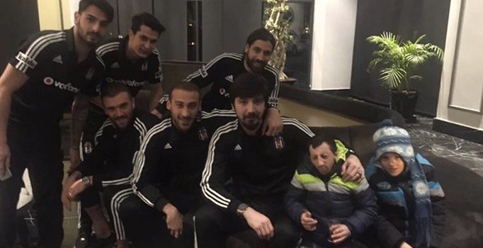 Köksal Baba Beşiktaş'ın kalecisi Günay Güvenç'ı yumrukladı