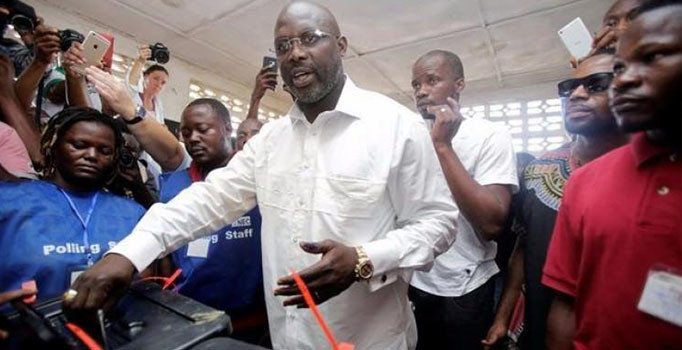 Efsane futbolcu George Weah cumhurbaşkanı seçildi!