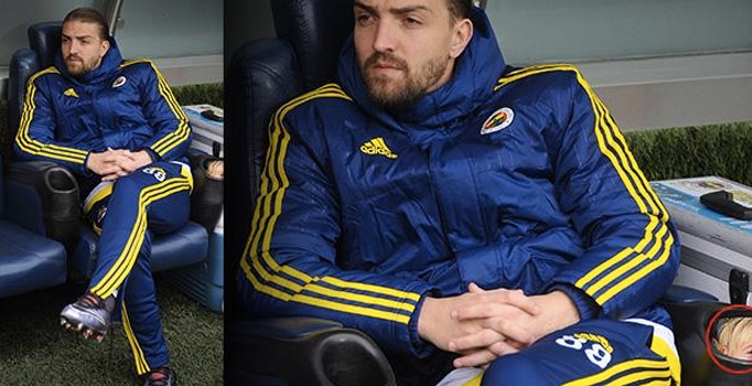 Caner Erkin'in tozluğunda dikkat çeken Çınar Erkin ayrıntısı