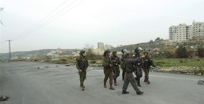 Filistinli göstericilere İsrail askeri ateş açtı: 7 yaralı