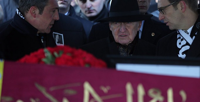 Rahmi Koç'tan çalışanlara Mustafa Koç mektubu