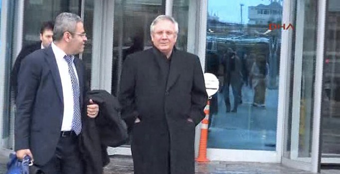 Aziz Yıldırım beraat etti