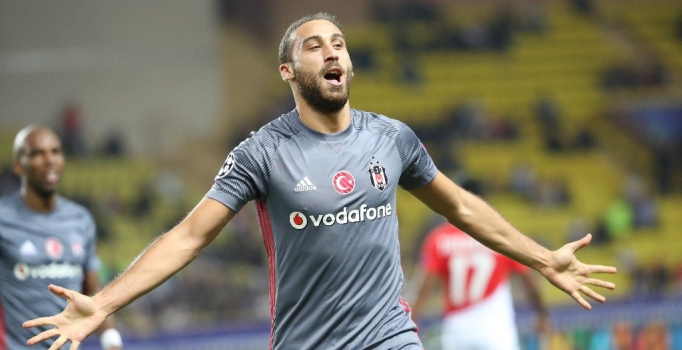 Cenk Tosun, rekor bonservis bedeli ile Everton'da