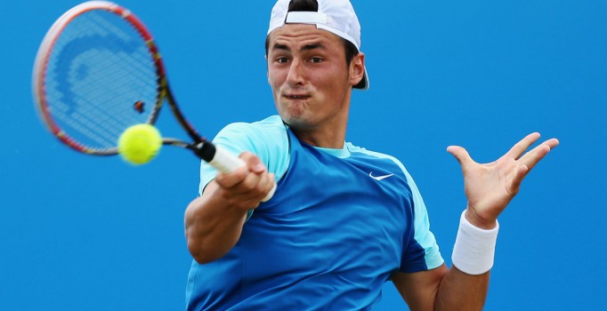 Türkiye Tenis Federasyonu Bernard Tomic'e ay yıldızlı formayı giydirmek istiyor
