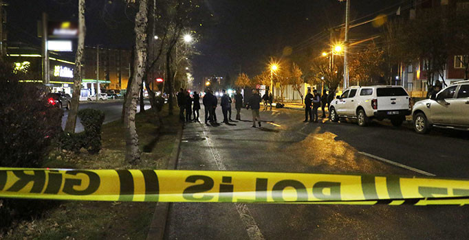 Diyarbakır’da Kaymakamlık ve Polis Merkezinin bulunduğu bölgeye el bombası atıldı