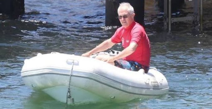 Avustralya Başbakanı’na 250 dolar para cezası