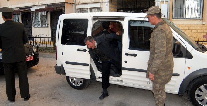 Şehit Astsubay Özgür Erdoğan'ın İzmir'deki evinde yas var