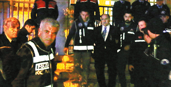 FETÖ'nün para kasası itirafçı oldu