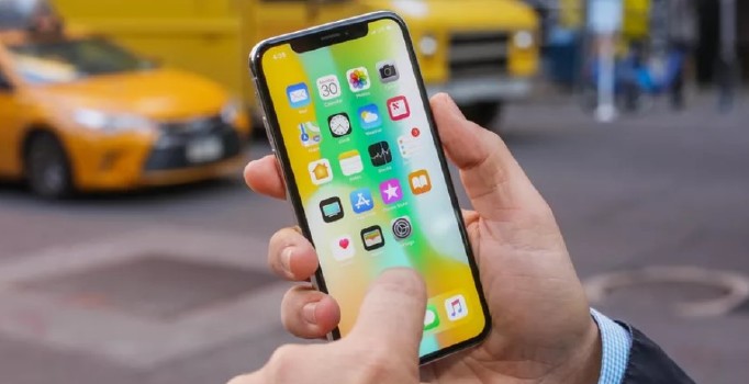 İki kardeş iPhone X’in güvenlik açığını buldu