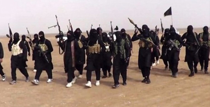 Suriye'de sıcak gelişme: DEAŞ'lılar teslim oldu