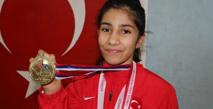 Zehra Demirhan madalya avcısı ablasının izinde