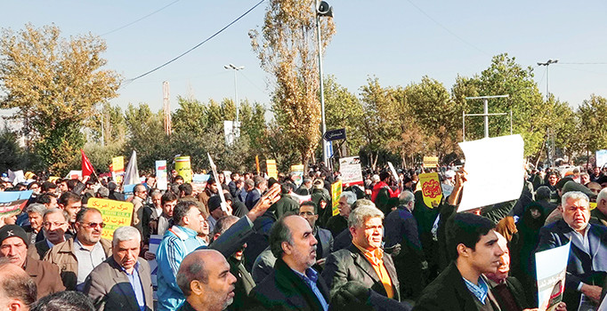 Protesto gölgesinde 3.2 milyar dolar tedirginlik