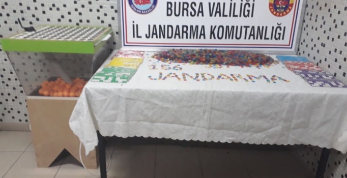 Bursa'da derneğe kumar baskını