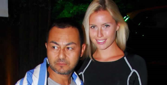 Chloe Loughnan evliliğine dair merak edilenleri anlattı