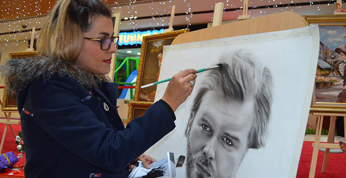 Kömür tozunu sanata dönüştürüyorlar